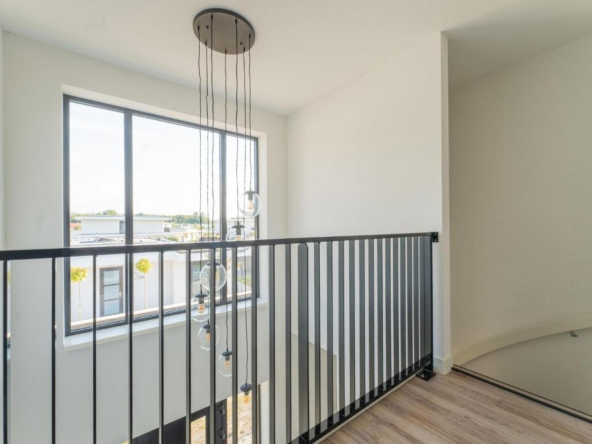 Beautiful Water Villa In Harderhaven With A Jetty Zeewolde Extérieur photo